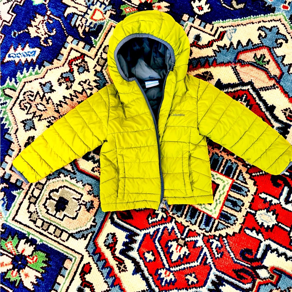 Unisex Columbia puffer jacket size 4T
